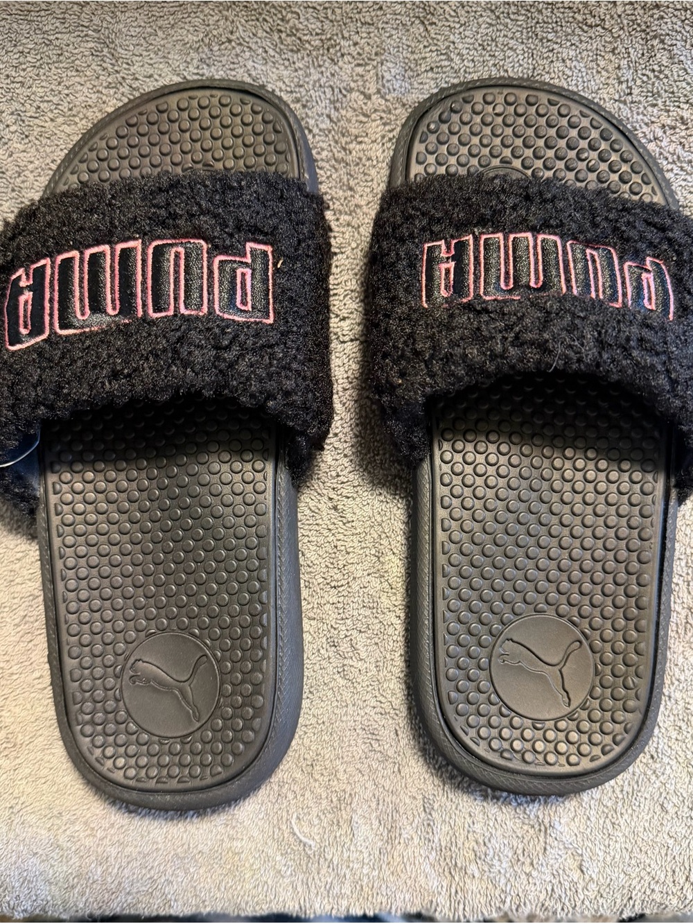 PUMA Black Sherpa Slides Pink Logo Youth Size 3 NWOT
